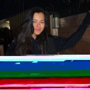 Meet your Posher, Janique